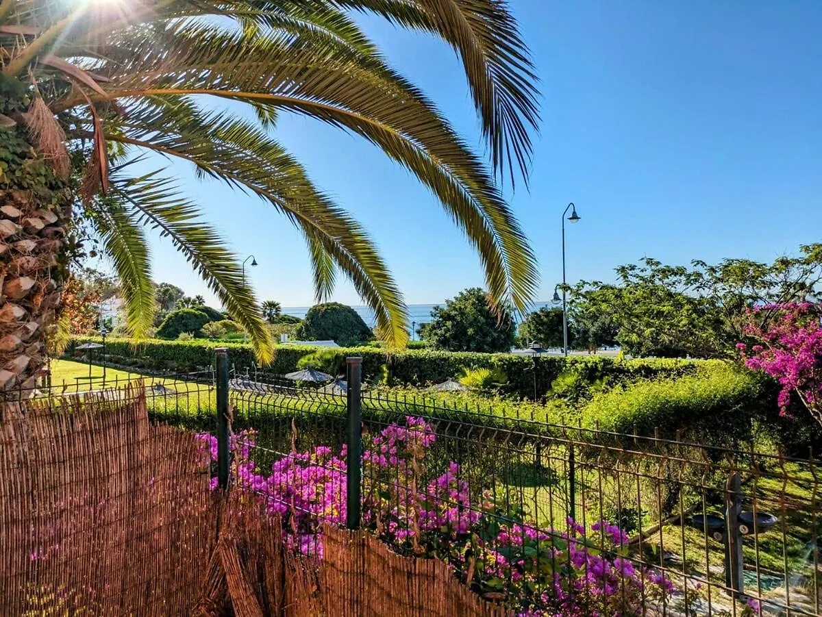 Playa Del Angel 3-Bedroom Apartment Estepona